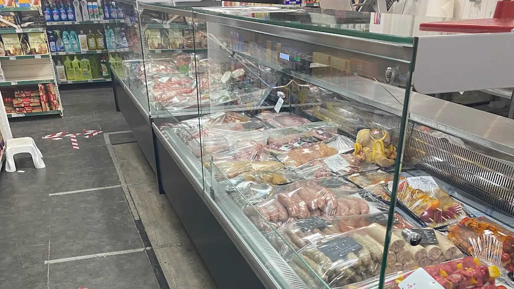 Proxi Moussac restaurant in Moussac