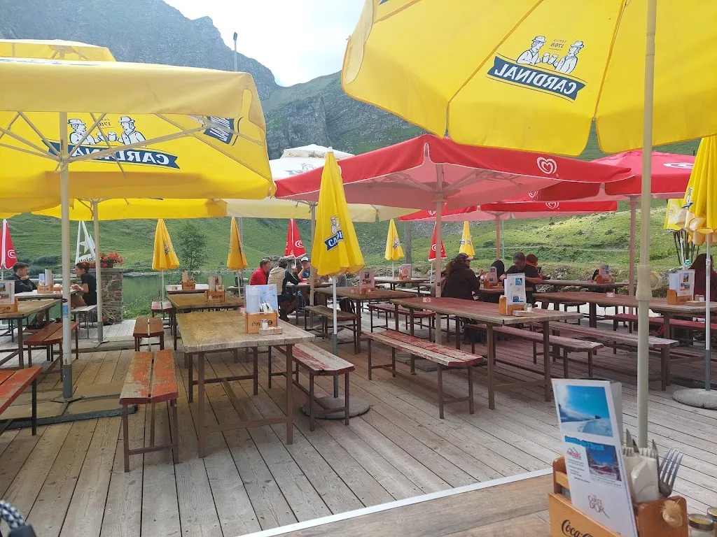 Lac Lioson restaurant in Mosses