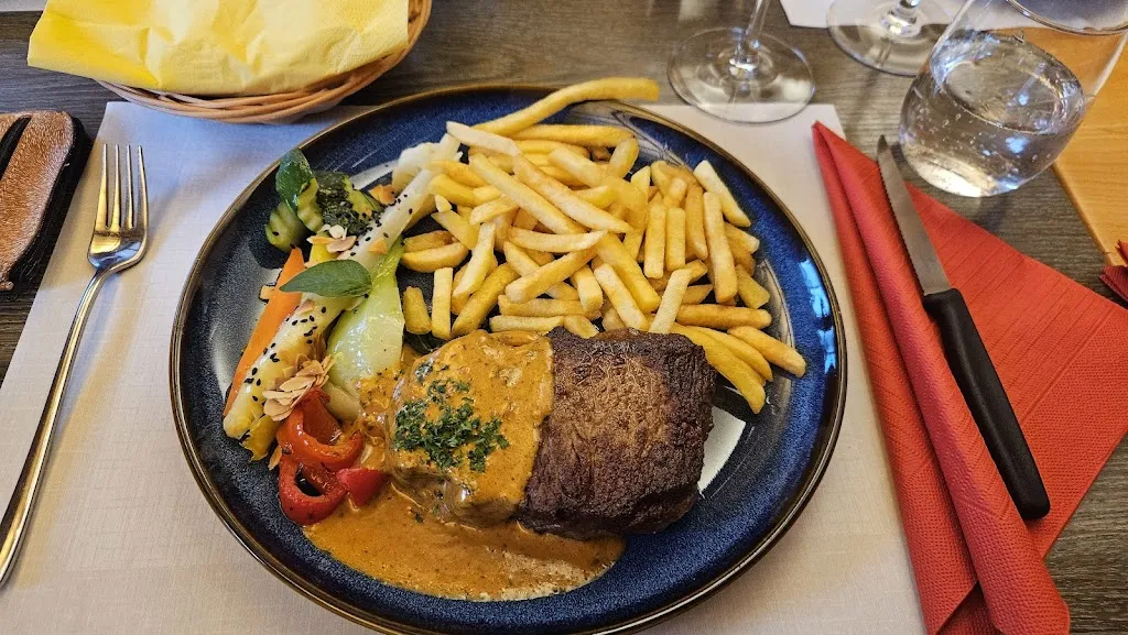 Restaurant Mösli_Schwarzsee-Bad_slider_image_3