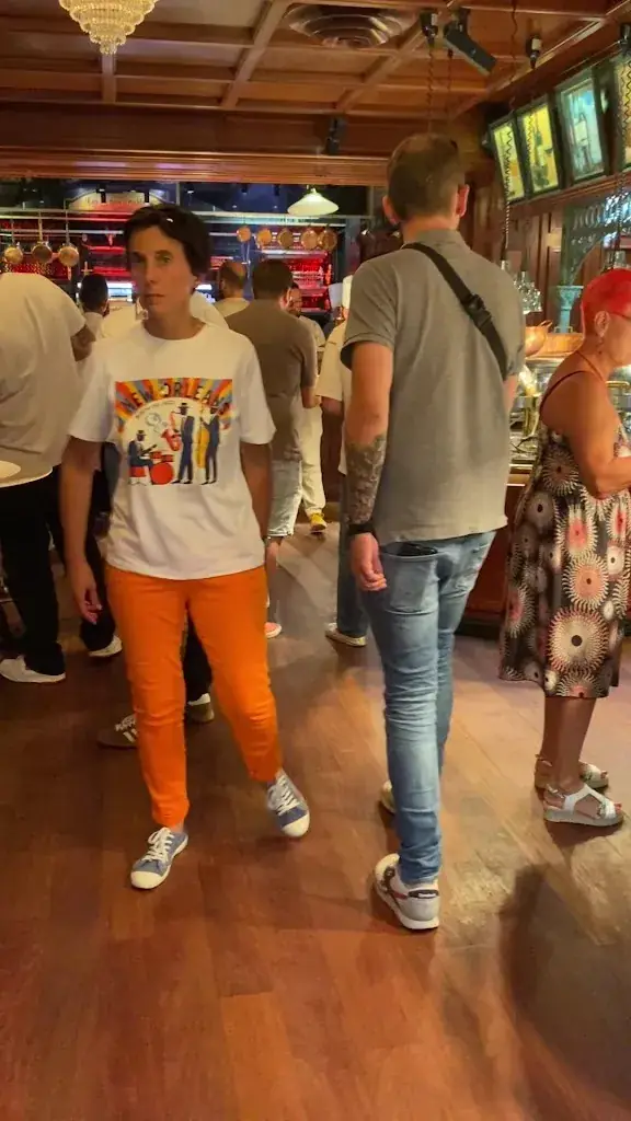 Alexandra H_Les Grands Buffets_Narbonne_recensione