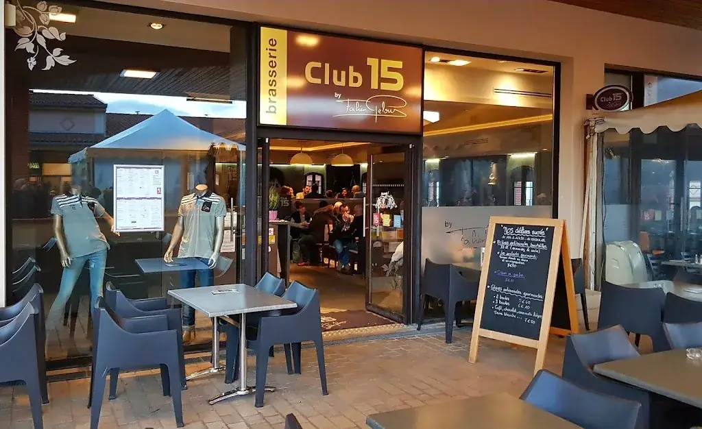 Brasserie Club 15 restaurant in Nailloux