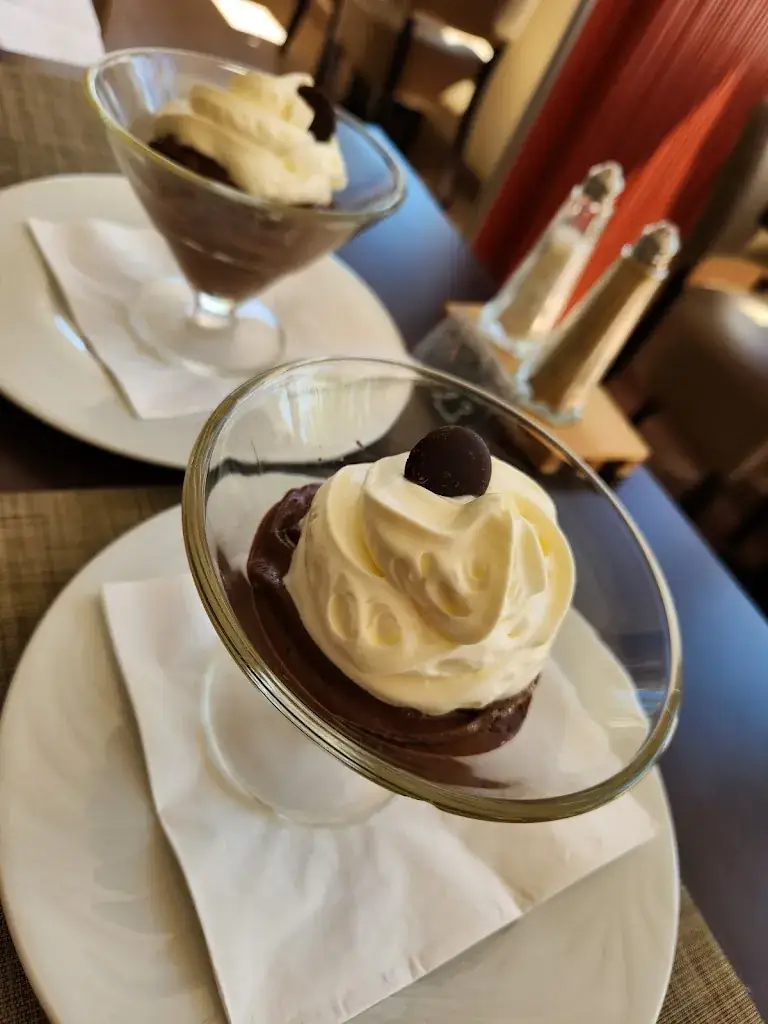 Robin Rainton_Logis Hôtel Auberge du Pastel_Nailloux_avis