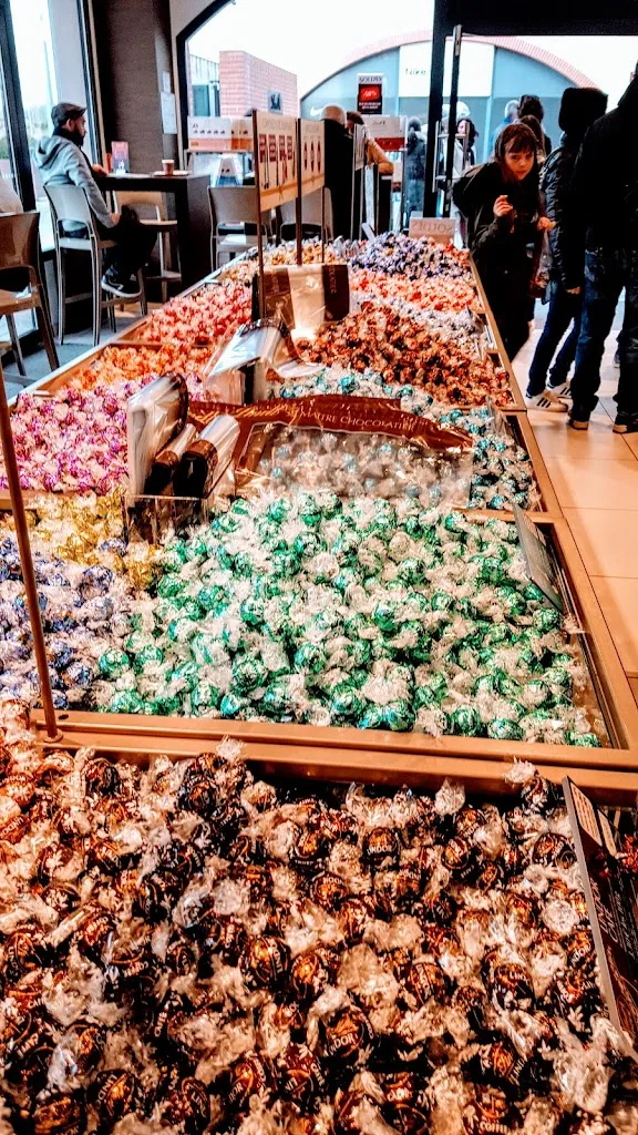 tegan wylie _Nailloux Outlet Village_Nailloux_review