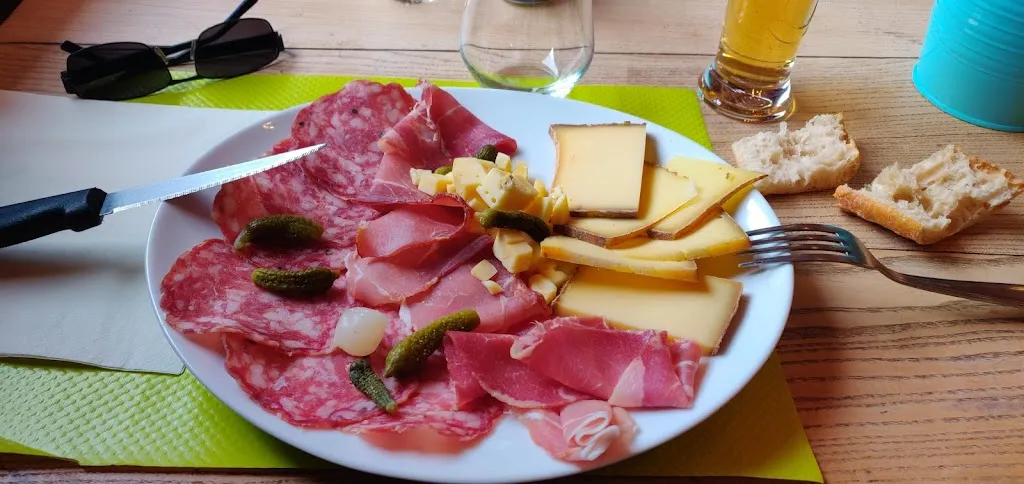 Bar Restaurant Le Pontet_Contamines-Montjoie_slider_image_2