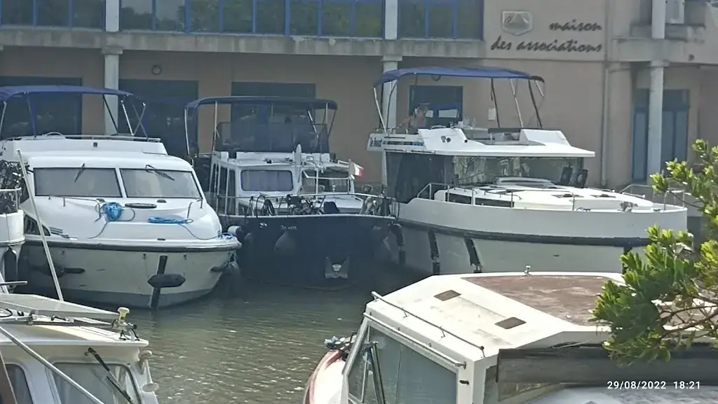 Alan Saunders_La Passerelle_Colombiers_review