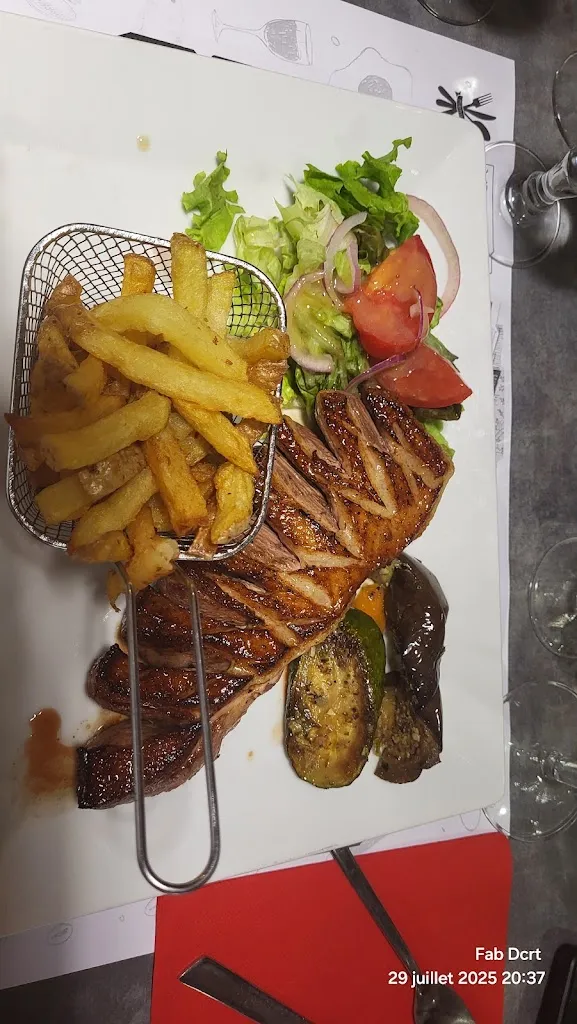 Café du Commerce_Nogaro_slider_image_3