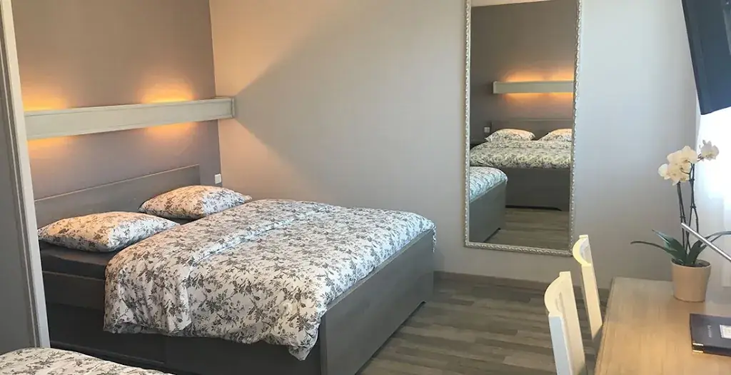 Hôtel-Restaurant du Commerce_Nogaro_slider_image_1