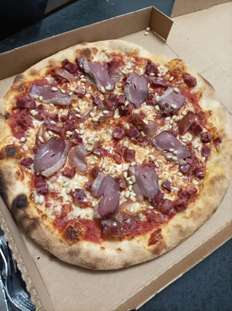 C. Erika_Pizza Tonton_Orleix_recensione