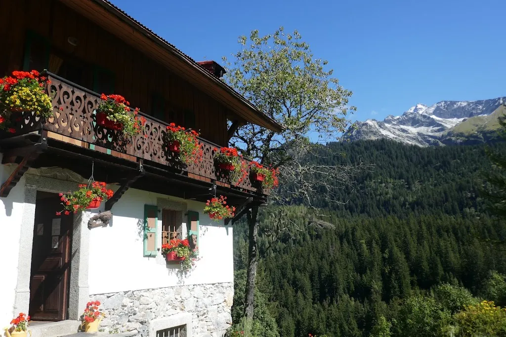 Refuge de Nant Borrant_Contamines-Montjoie_slider_image_1