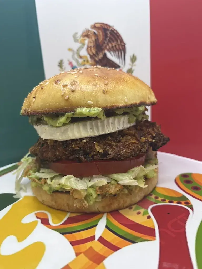 La piazza d' Ossun_Ossun_slider_image_3