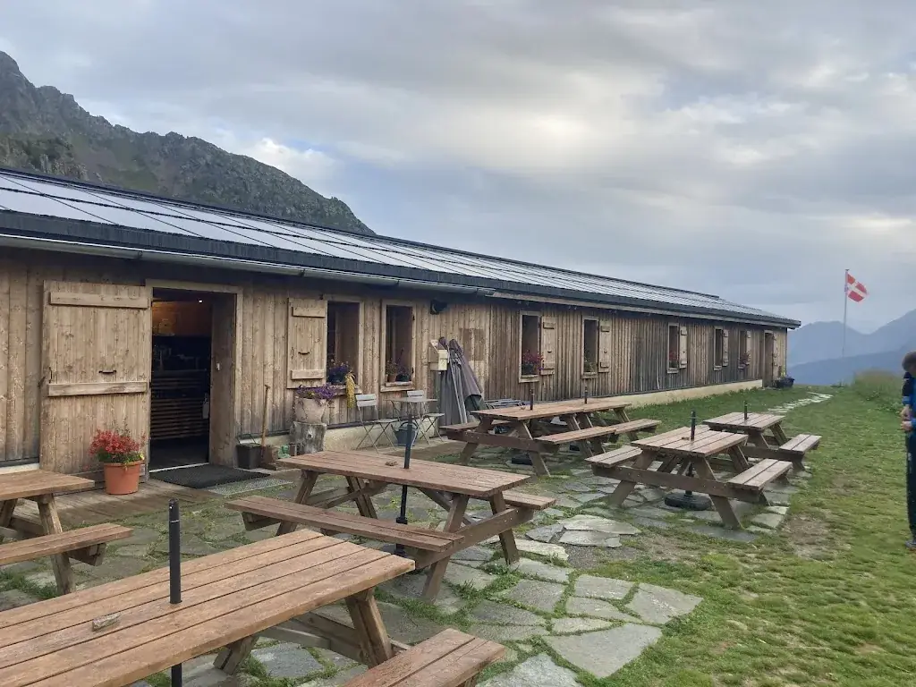 Rory McDougall_Le Refuge des Prés_Contamines-Montjoie_review