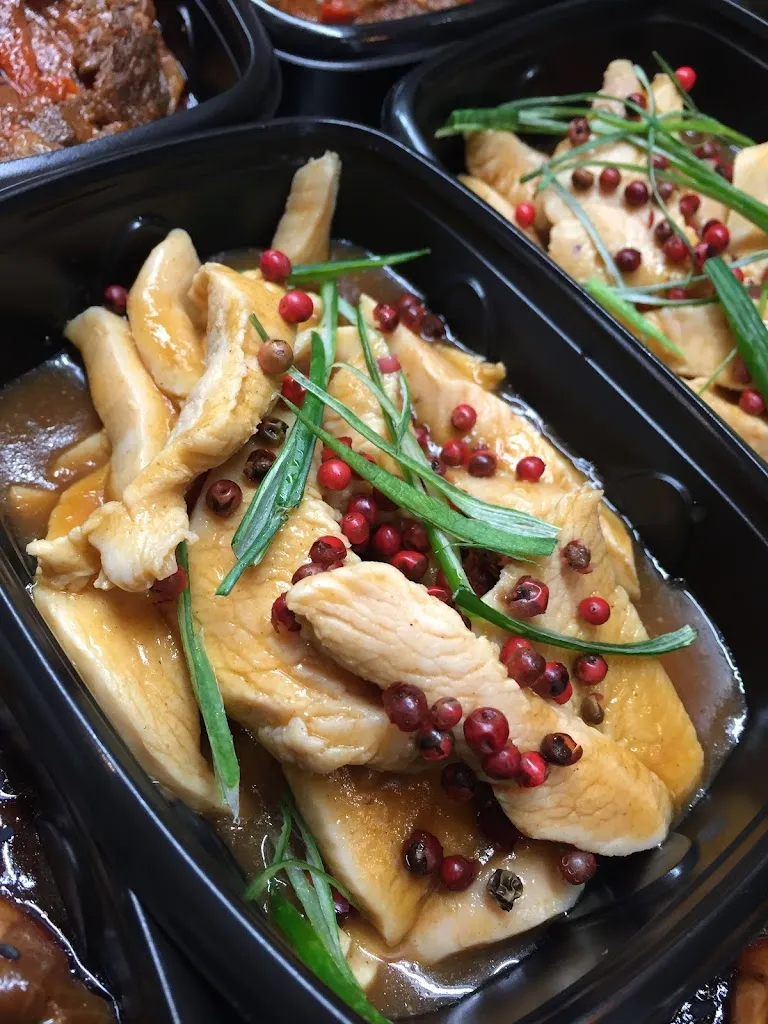 On Nems_Ouveillan_slider_image_2