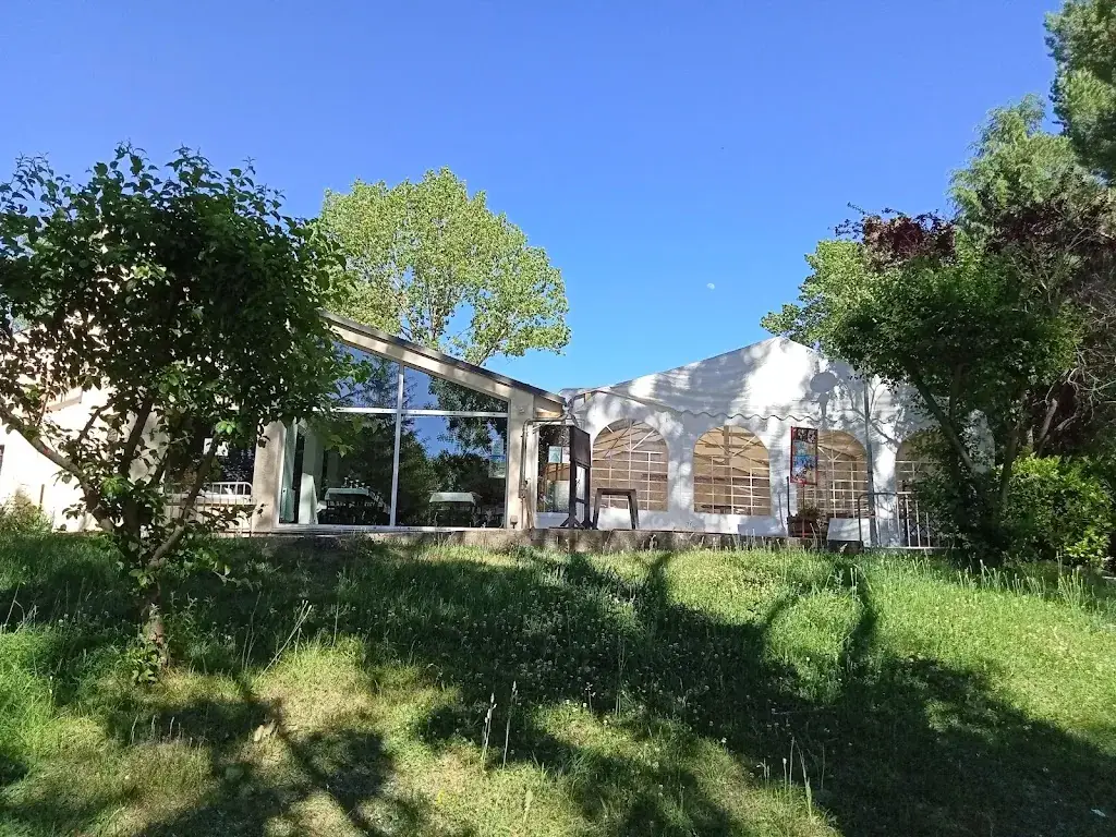 Hôtel Restaurant Du Lac restaurant in Osséja