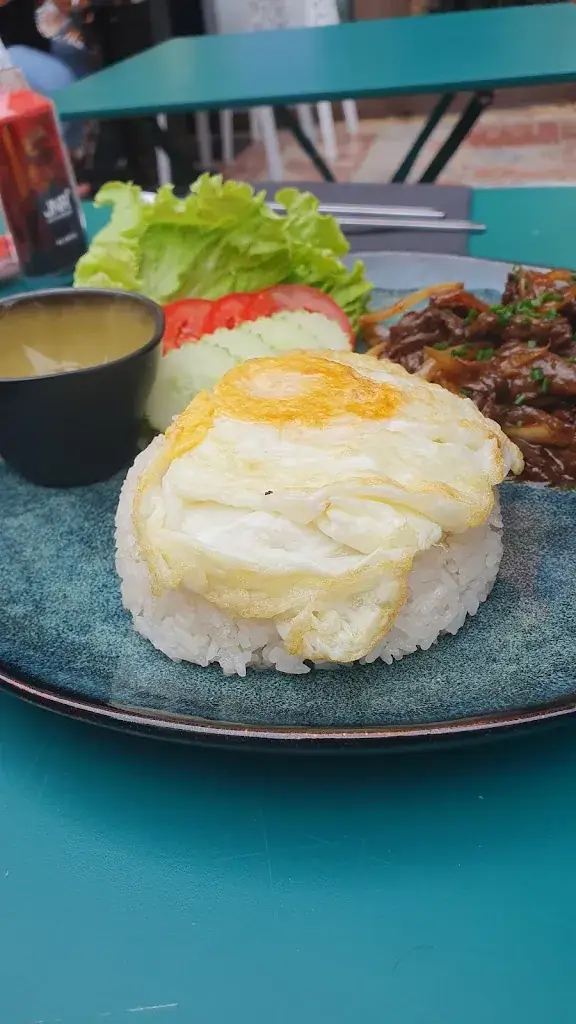 Lise Nguyen Phuc_Racines d'Asie_Palau-del-Vidre_review