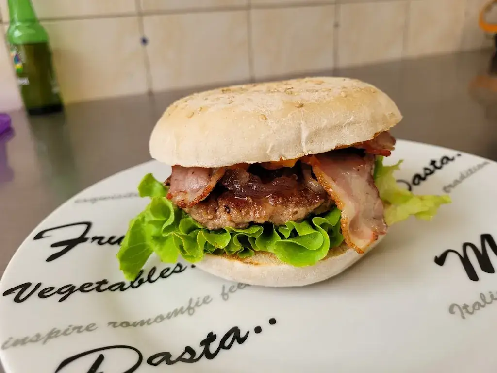 Chez Loulou_Palau-del-Vidre_slider_image_1