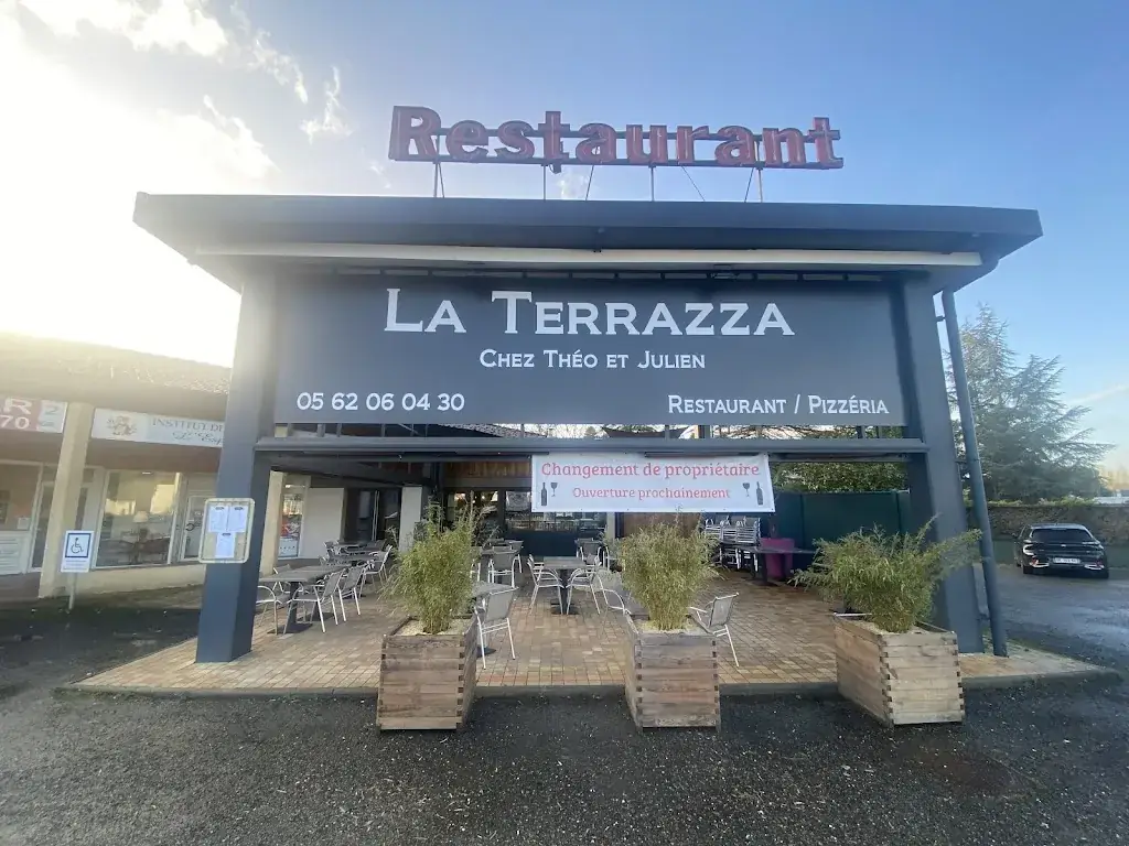 Restaurant La Terrazza_Pavie_slider_image_1