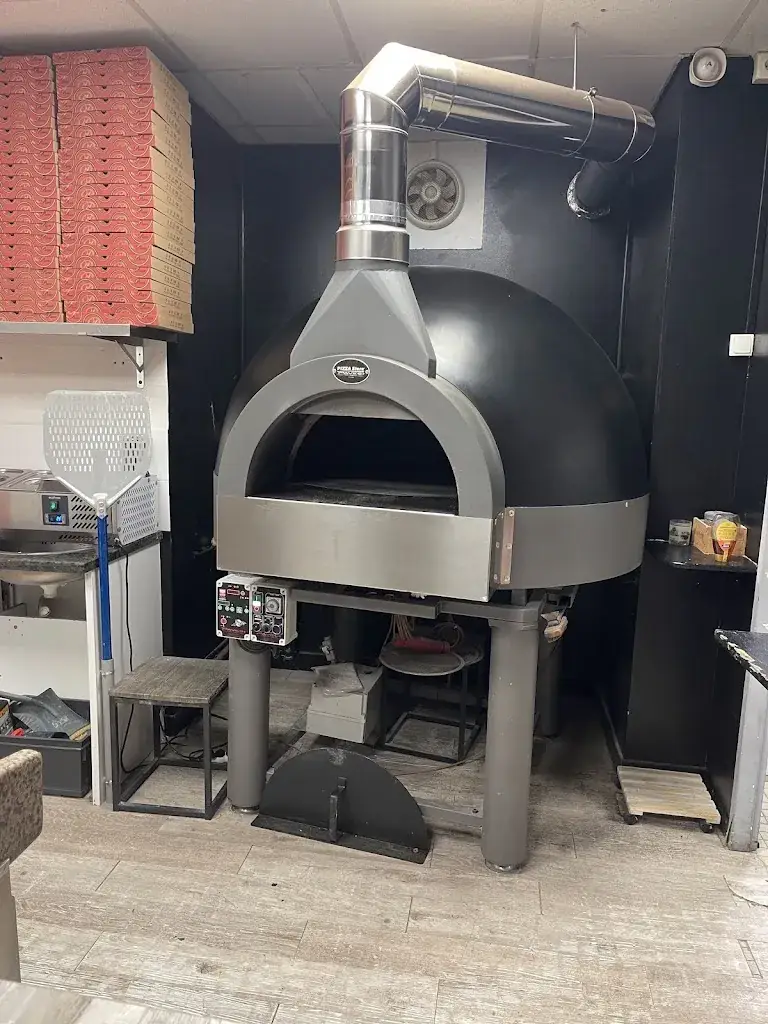 Jordy Pares_Pizza Payrin_Payrin-Augmontel_review