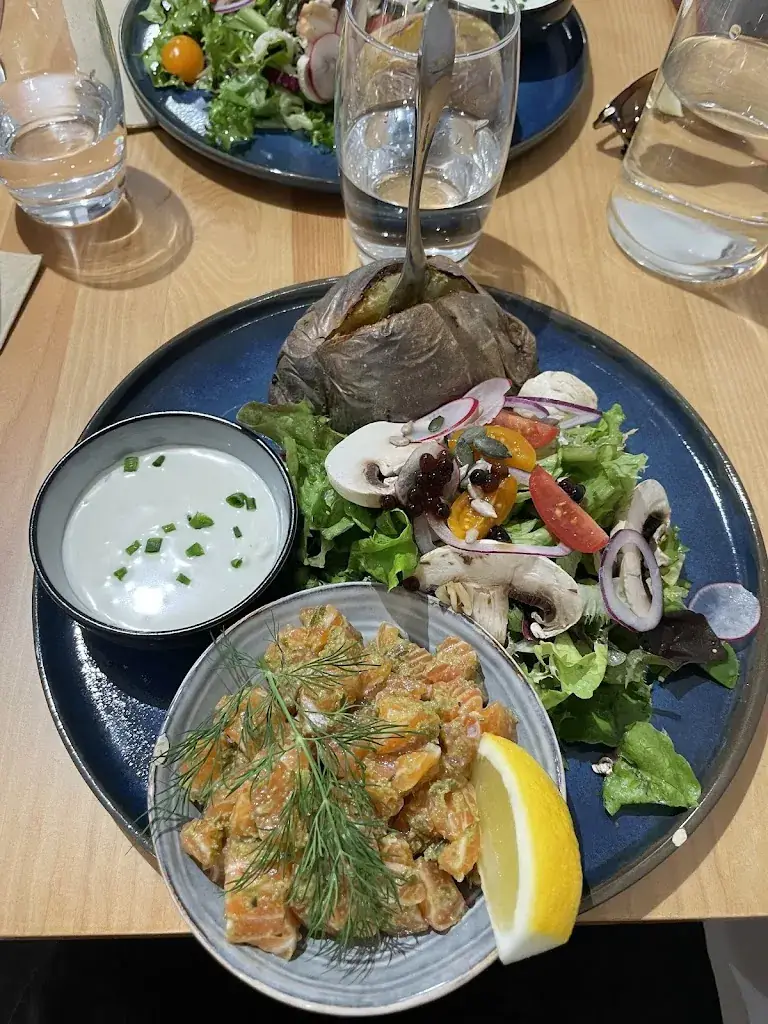 Frédérick ROBCIS_BY MARGIT_Castanet-Tolosan_review