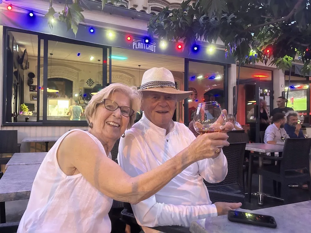 D. Maureen McDonald_Le Carabao_Pépieux_review