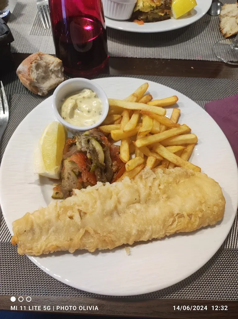 Olivia_L L'HEXAGONE_Marignier_review