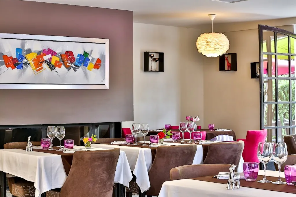 Le Pontvys SAS restaurant in Marignier