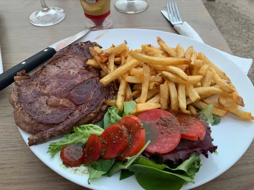 Kevin EIDUKAITE_La Terrasse_Palavas-les-Flots_review