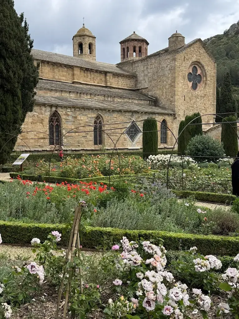 Wade Bradford_Abbaye de Fontfroide_Narbonne_review
