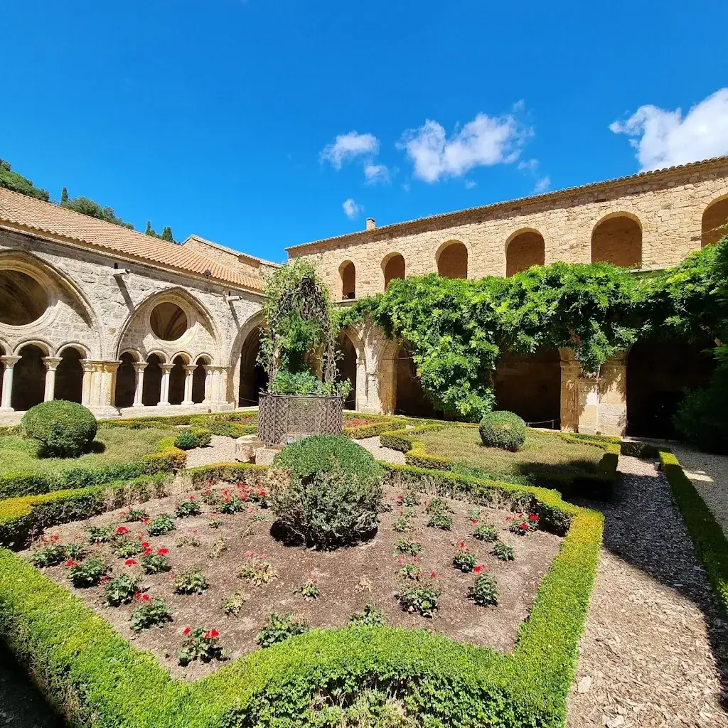Abbaye de Fontfroide_Narbonne_slider_image_3