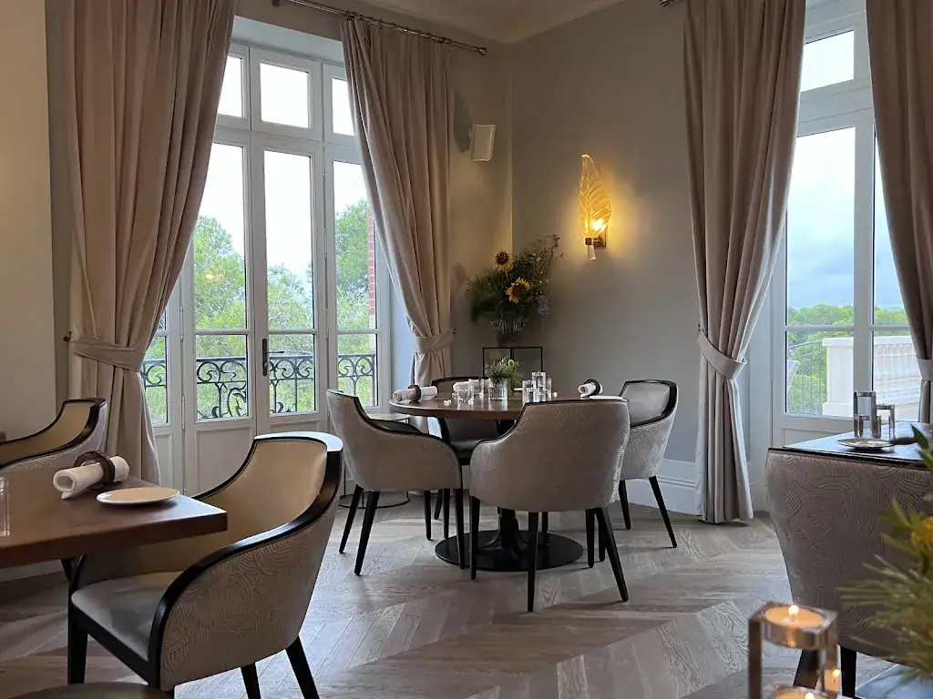 Alena Zaitseva_Méditerranéo - Château Capitoul_Narbonne_review