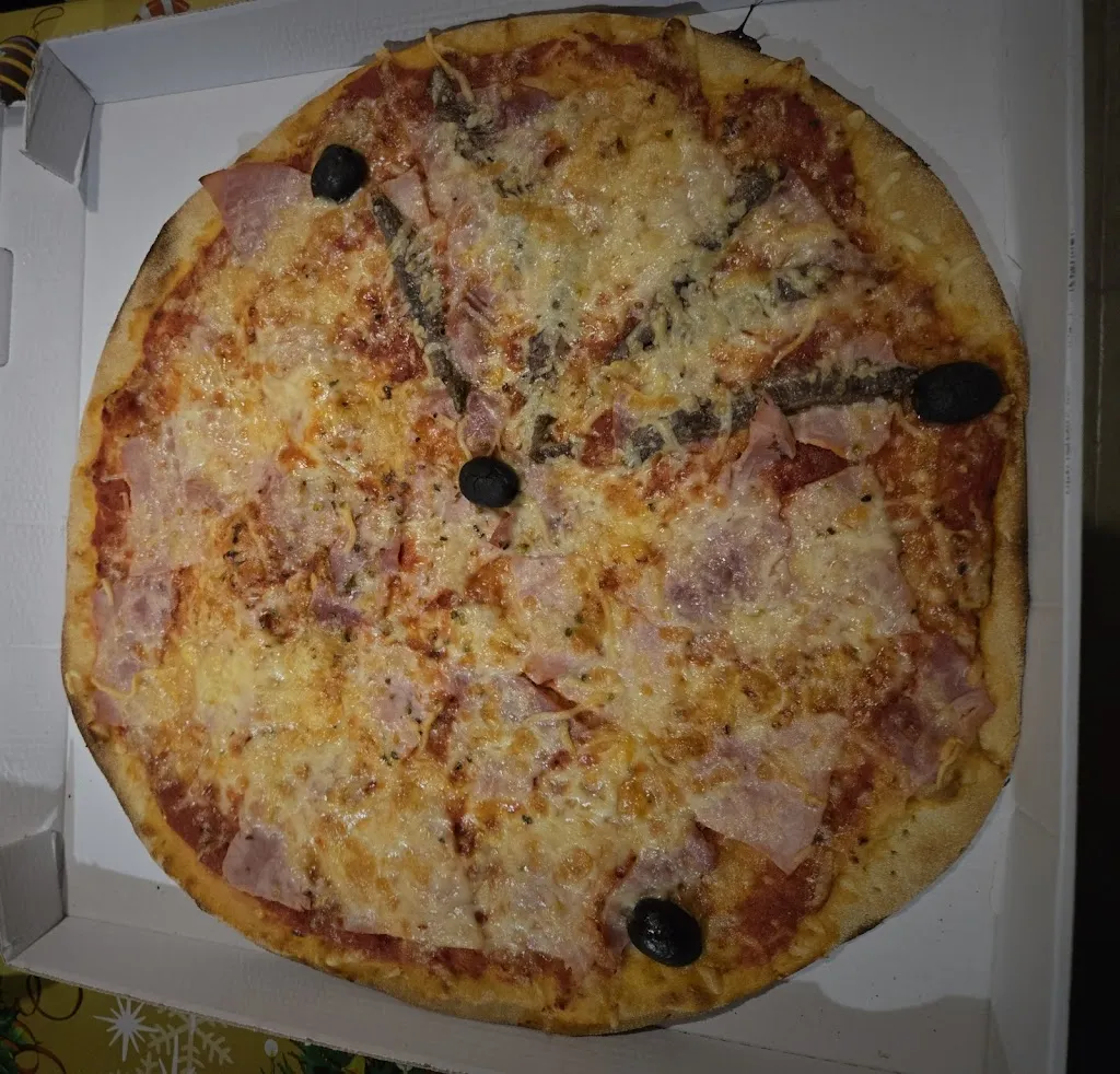 Greg “Grzegorz” T_Chez Christelle pizzeria snacking_Peyriac-Minervois_review