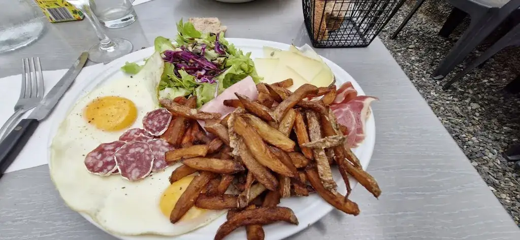 Claudy POIRAUD_Le refuge_Pierrefitte-Nestalas_review