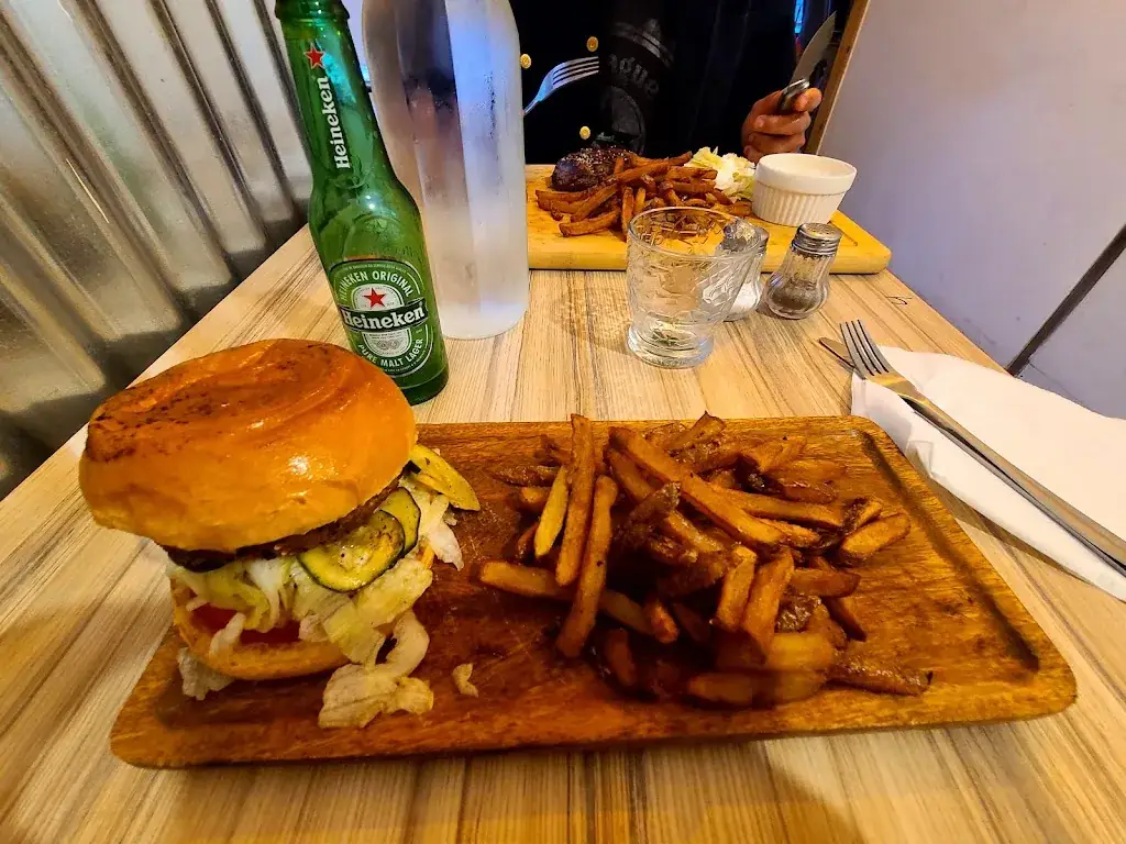 Le Resto Mr Vagabond_Pierrefitte-Nestalas_slider_image_3