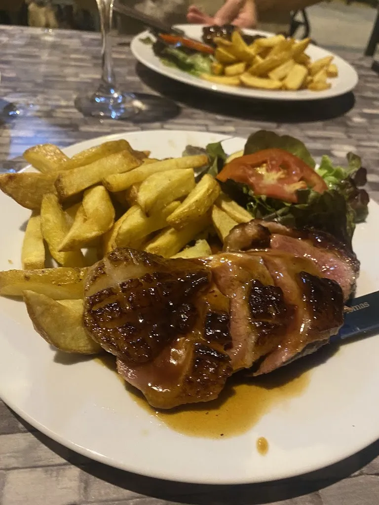 Violet Brooke_Labelvie_Pomérols_review