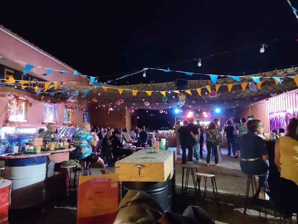 Anouk Nourrigat_Le Hangar_Pompertuzat_review