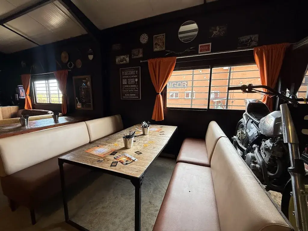 Le Hangar restaurant in Pompertuzat