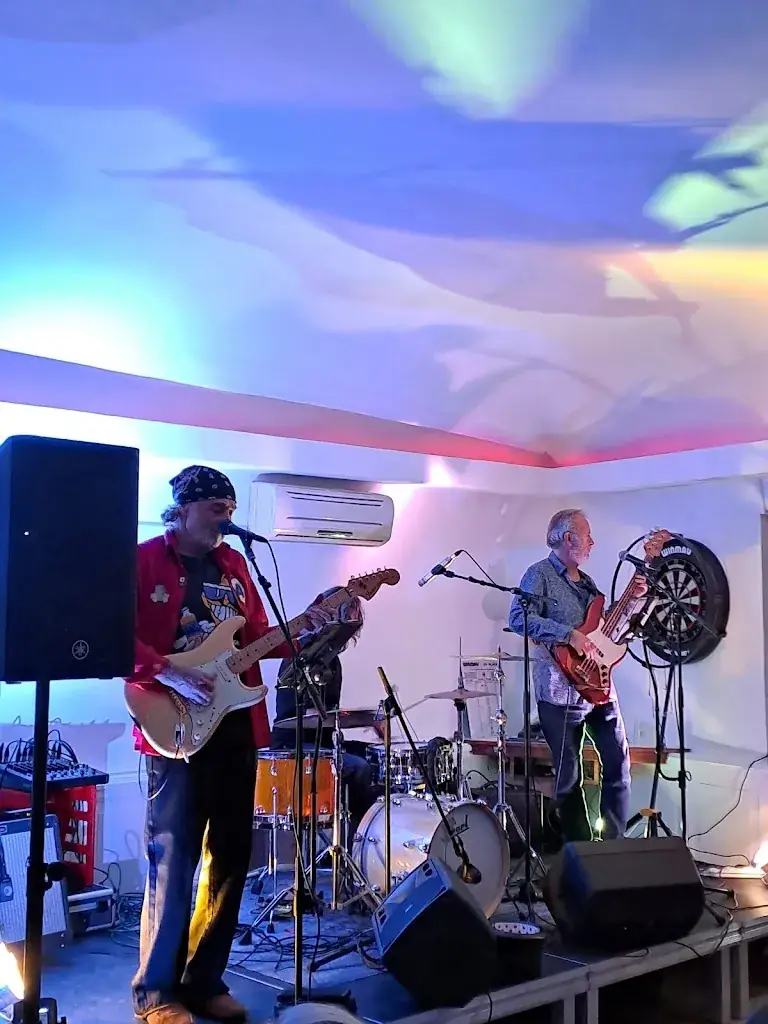 Bar les Colonnes_Pompignan_slider_image_3