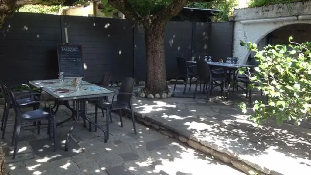 Le Baudilois Restaurant in Pont-de-Larn