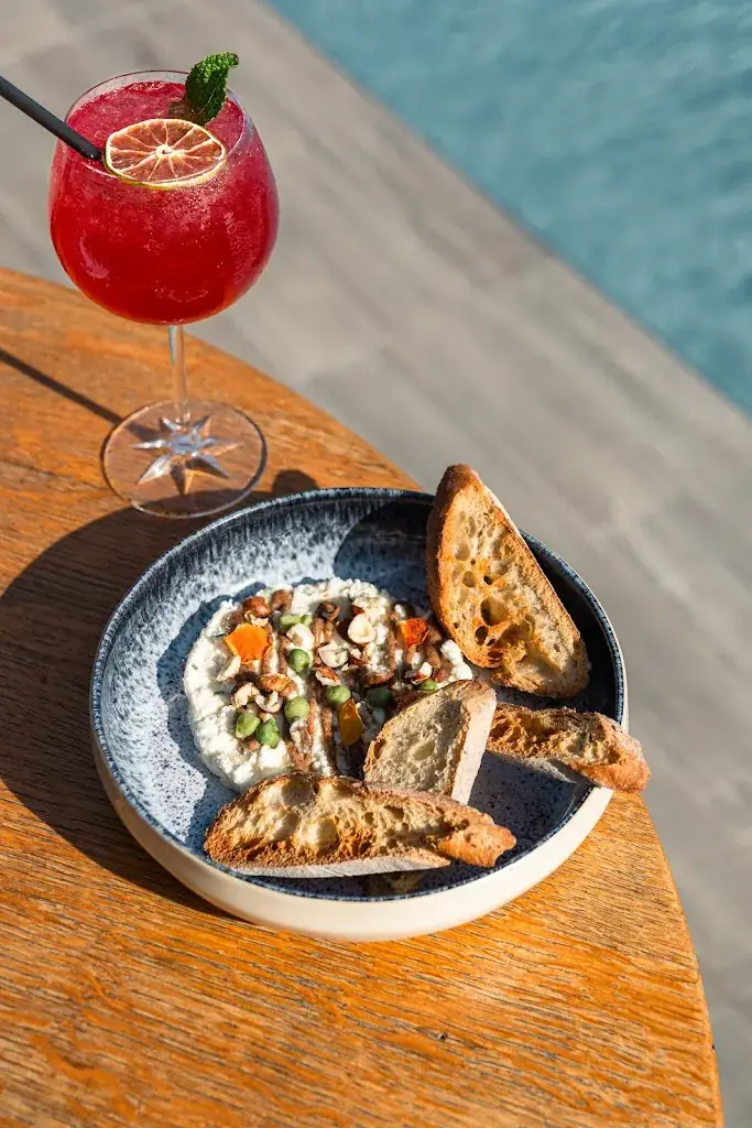 Coco les pieds dans l'eau_Plaisance-du-Touch_slider_image_3