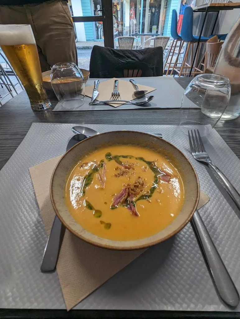 IG nico.blog.trotter_L’Estanquet_Pont-de-Salars_review