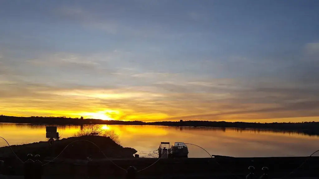 Restaurant/Bar Les Reflets du Lac_Salles-Curan_slider_image_3