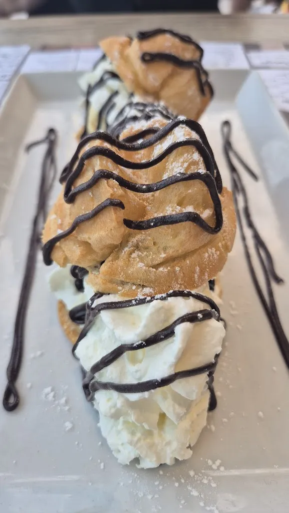 Zulema Couso_Chez Pujol_Port-Vendres_review