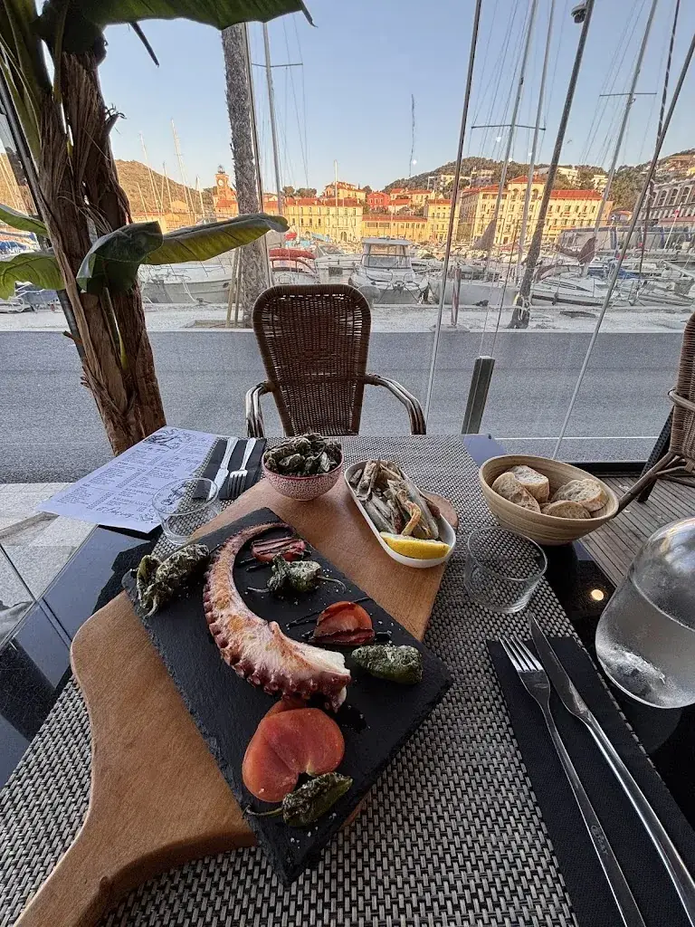 Z._Tango Restaurant / Bar-Tapas Port-Vendres._Port-Vendres_review