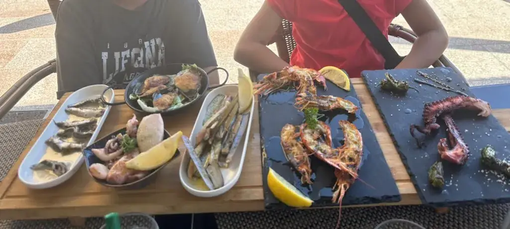 Cee Cee Calderon_Tango Restaurant / Bar-Tapas Port-Vendres._Port-Vendres_review