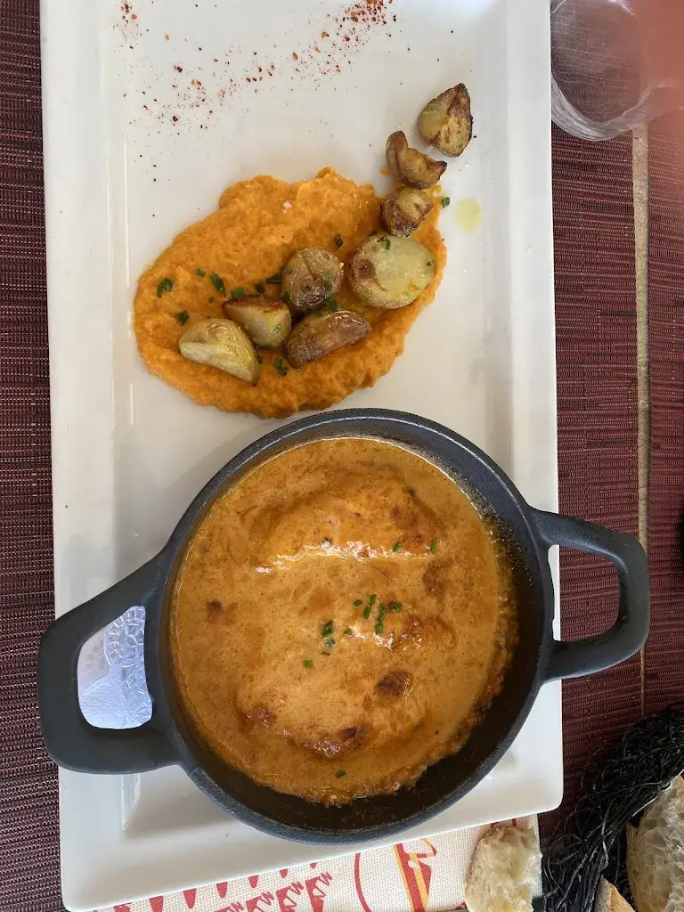 Sylvie Neuville_La Casa Catalane_Port-Vendres_review