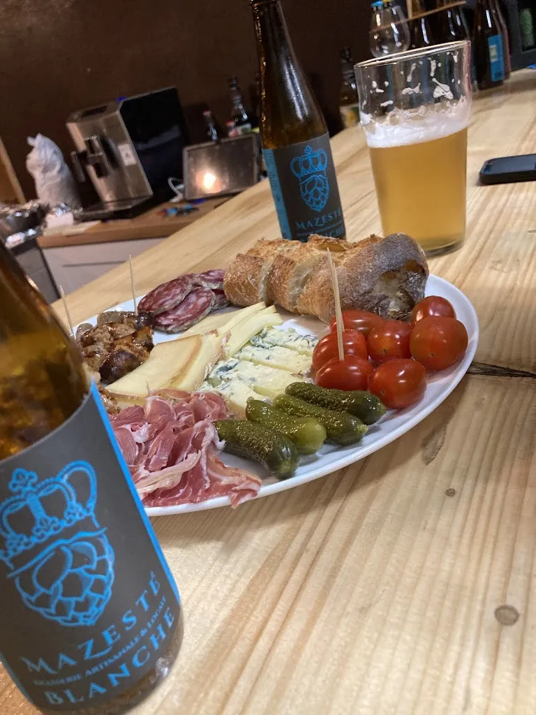 Brasserie Mazesté_Mazet-Saint-Voy_slider_image_2