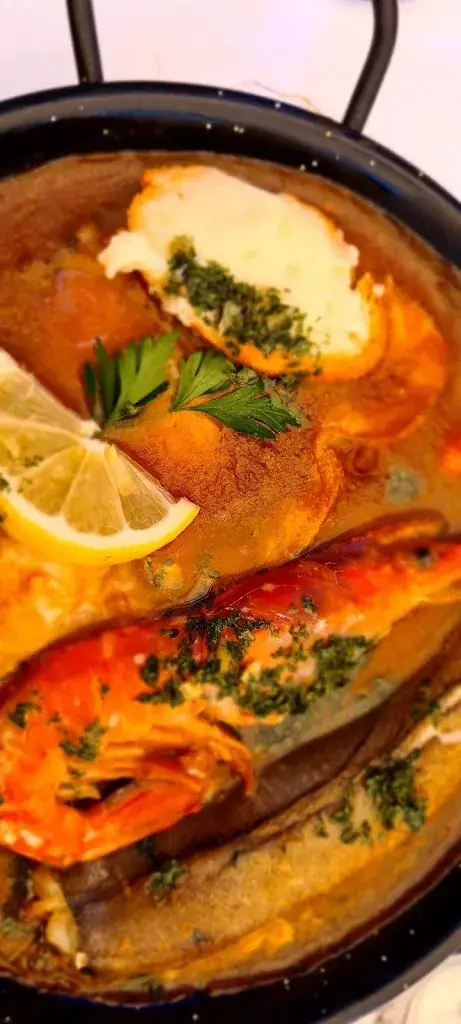 Clara Wai Yeng Chong_LE LAMPARO_Port-Vendres_review