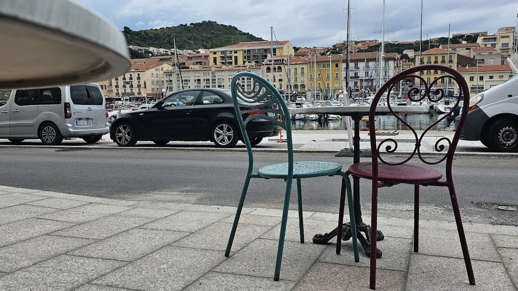 l'atmosphere_Port-Vendres_slider_image_1