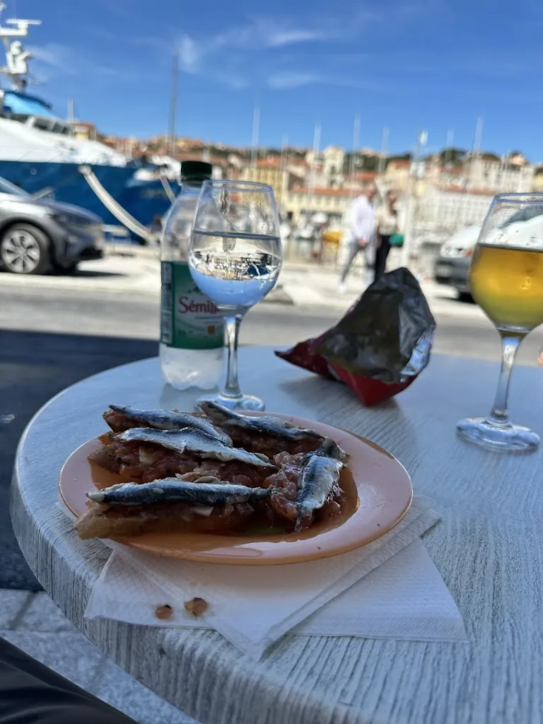 l'atmosphere_Port-Vendres_slider_image_2