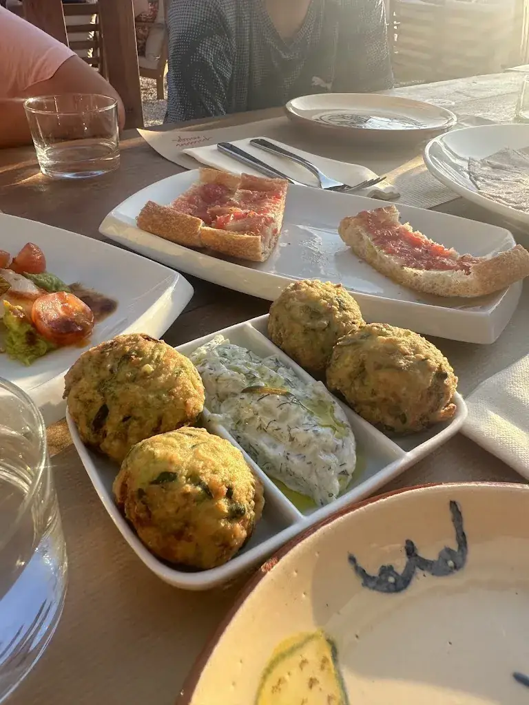 Barry Rochford_Le Poisson Rouge_Port-Vendres_recensione