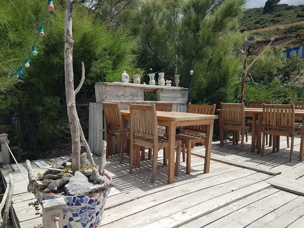 Le Poisson Rouge_Port-Vendres_slider_image_1